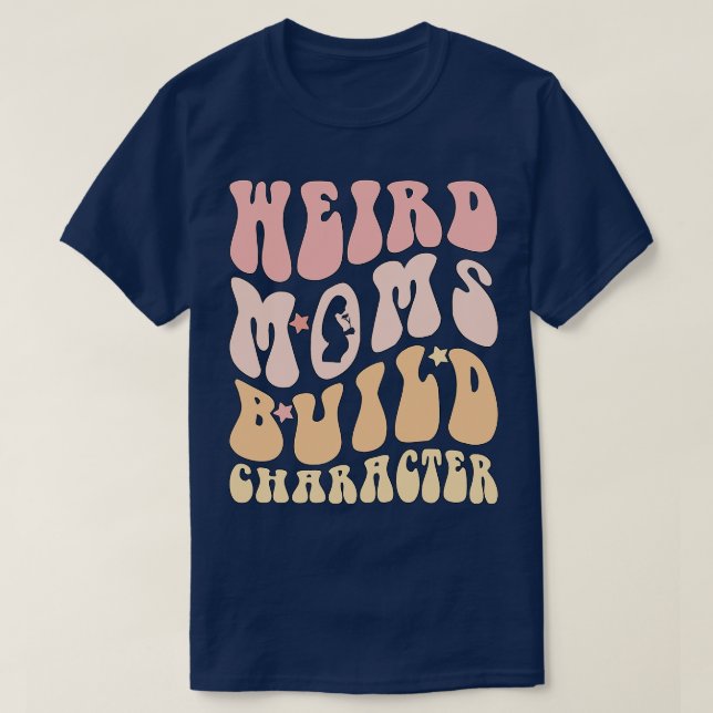 Retro Groovy Weird Mamas Build Character 2023 Moth T-Shirt (Design vorne)