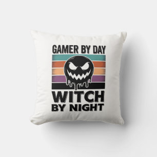 Retro-Halloween-Design für Gamer bei Tag und Hexe Kissen