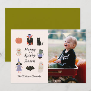 Retro-Halloween-Familienfoto mit individuellen Cha