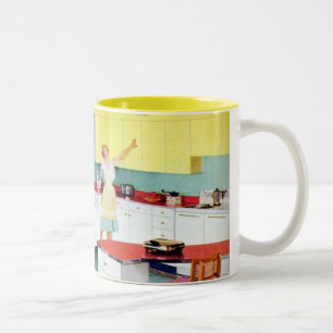 Retro-Hausfrauen in der Küche Zweifarbige Tasse