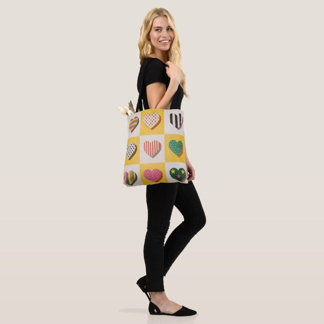 Retro Heart Grid Tote Bag Tasche (Am Model)