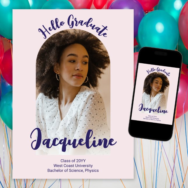 Retro Hello Graduate 2025 Lila Script Arch Foto Ankündigung (Von Creator hochgeladen)