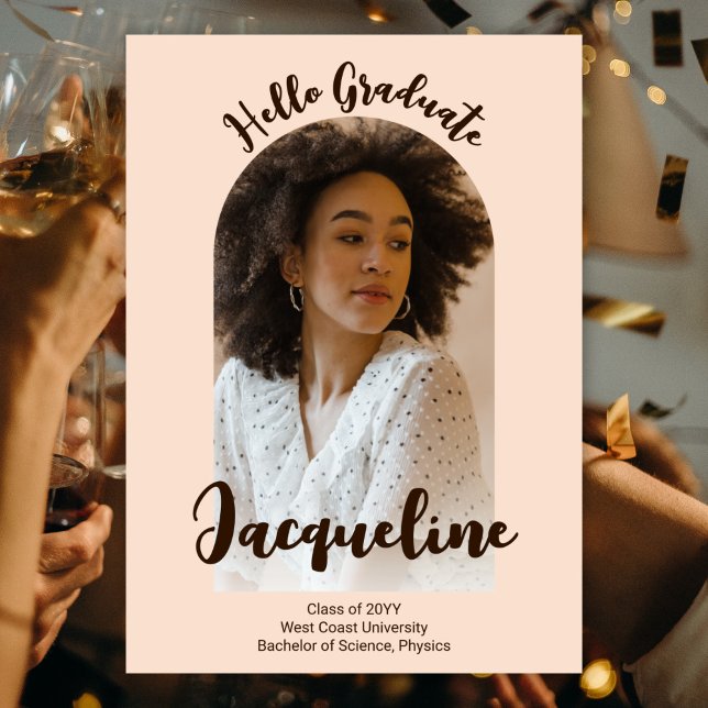 Retro Hello Graduate 2025 Peach Script Arch Foto Ankündigung (Von Creator hochgeladen)