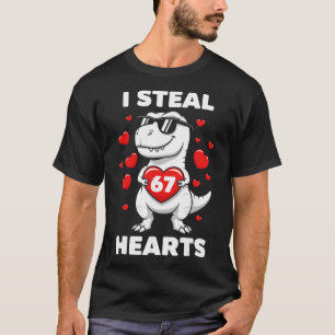 Retro I stehle 67 Herzen 67 Valentinstag Dinosauri T-Shirt