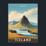 Retro Island Adventure Postkarte<br><div class="desc">Machen Sie sich bereit,  Ihren inneren Entdecker mit dieser großartigen Postkarte zu kanalisieren! Diese Retro-Abbildung zeigt die atemberaubende Landschaft und den einzigartigen Charme Islands in einem Vintagen Stil. Es ist der perfekte Weg,  um mit einer Touch nostalgischen Flairs Ihre Abenteuer in Island (oder Wanderlust entzünden!) zu teilen.</div>