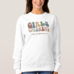 Retro Junggeselinnen-Abschied Girls Weekend Brie Sweatshirt<br><div class="desc">Mit unserem Custom Retro Typografy Bachelorette Weekend Sweatshirt können Sie den Geist der ultimativen Mädchenreise genießen! Dieses schicke und stilvolle Top dient als perfekte Erinnerung an einen unvergesslichen Aufenthalt mit Ihren Lieblingsfrauen. Die Vorderseite des Shirts zeigt eine fesselnde, Vintag inspiriert "Girls Weekend"-Typografie, die den Spaß und die Kameradschaft Ihres besonderen...</div>
