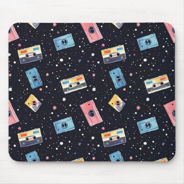 Retro-Kassetten im kosmischen Raum Mousepad (Vorne)