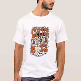 Retro-Katzen vor Fledermäusen Typografie Schwarz H T-Shirt