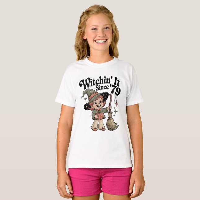 Retro-Kinder-Halloween-70er-Süße-Hexe-T-Shirt T-Shirt (Vorne ganz)