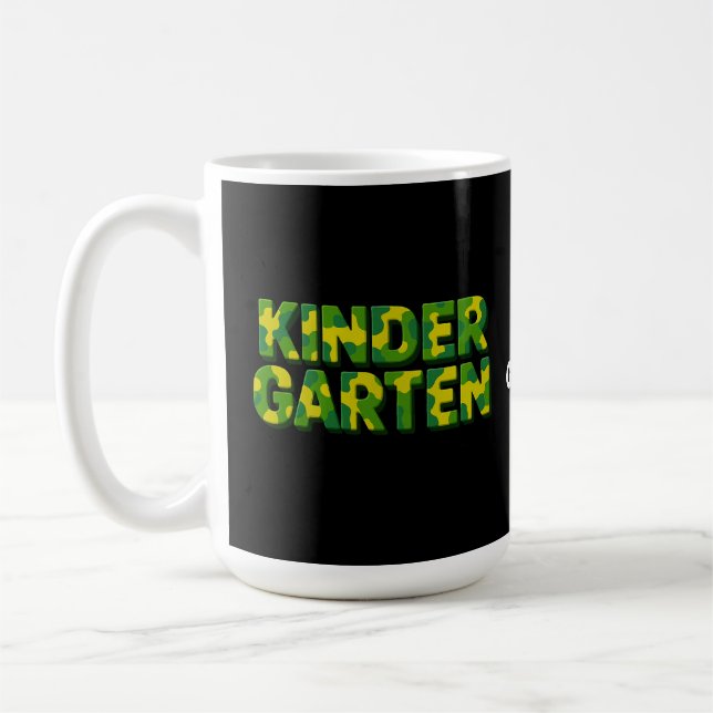 Retro Kindergarten Boys Teacher Camouflage Funny Kaffeetasse (Links)