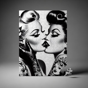 Retro Kissing Pin-ups