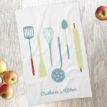 Retro Kitchen Personalisiert Geschirrtuch<br><div class="desc">Fun Retro Küchengeräte. Ändern oder entfernen Sie den Namen oder Text,  um die Personalisierung. Originelle Kunst von Nic Squirrell.</div>