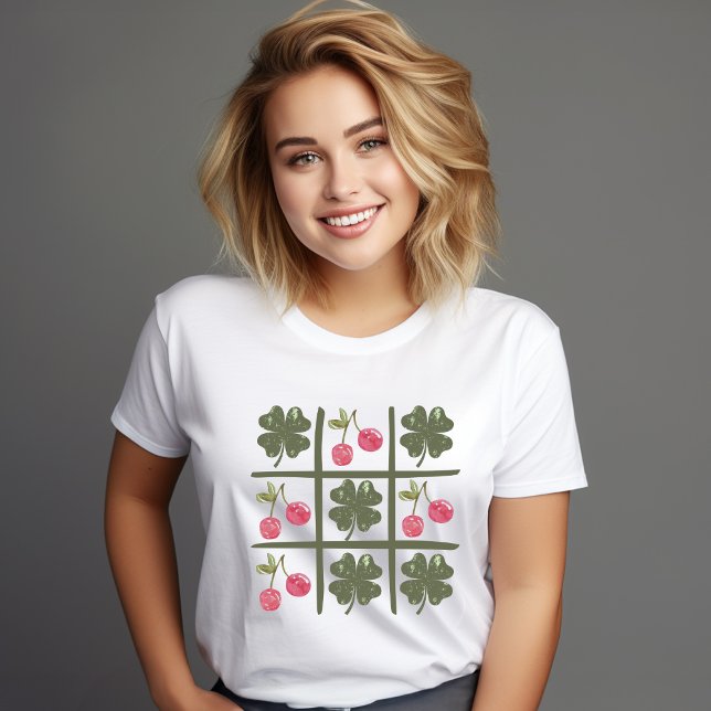 Retro Kleeblatt und Cherry St Patricks Day Tri-Blend Shirt (Retro checkered shamrocks and vintage cherries St Patrick's Day t-shirt)