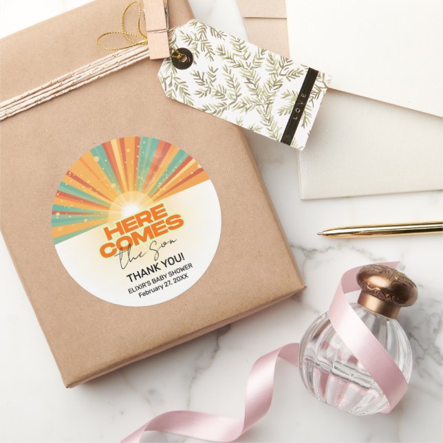 Retro kommt hier die Son Baby Dusche Runder Aufkleber (Schenken)