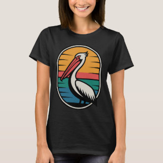 Retro-Küsten-Pelikan-Sonnenuntergang T-Shirt