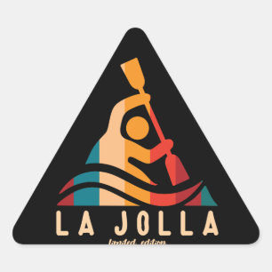 Retro La Jolla Kayaking Dreieckiger Aufkleber