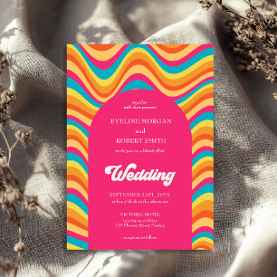 Retro lebhafte Farben Welle Groovy Schriftart Hoch Einladung