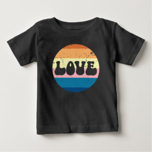 Retro-Liebe-Typografie auf Vintage-Sonnenuntergang Baby T-shirt