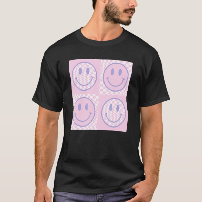 Retro Lila Happy Face Checkered Pattern Trendy T-Shirt (Vorderseite)