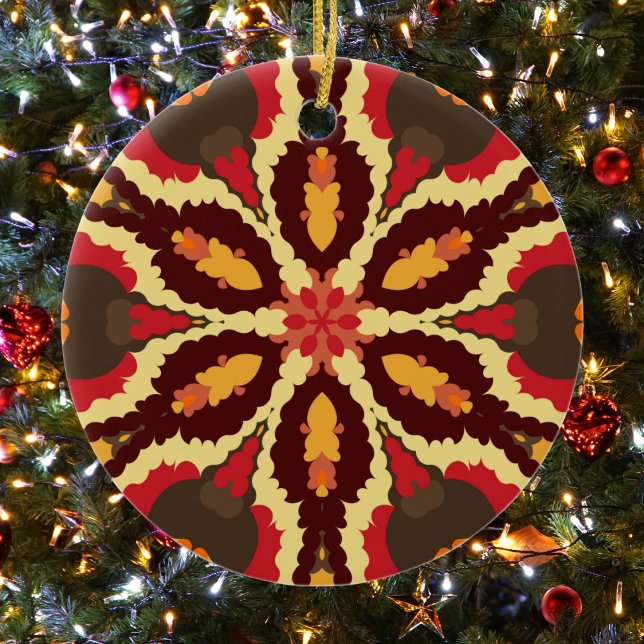 Retro Mandala Red Orange und Brown Keramik Ornament (Red Orange and Brown Retro Mandala Ornament by Wormhole Orbital)