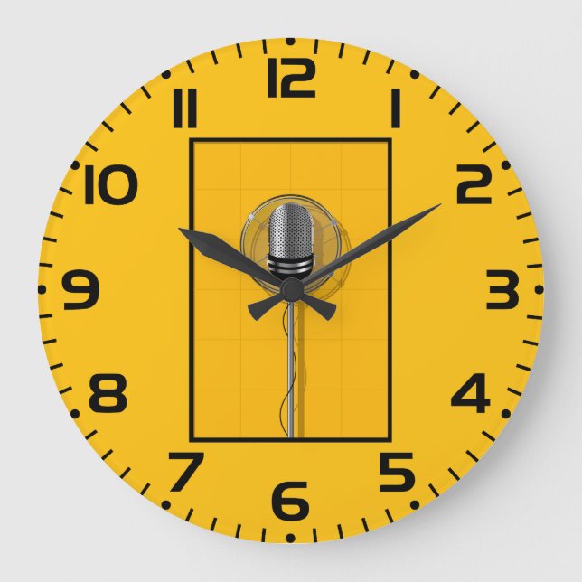 Retro Microphone on Bold Yellow Große Wanduhr (Vorderseite)