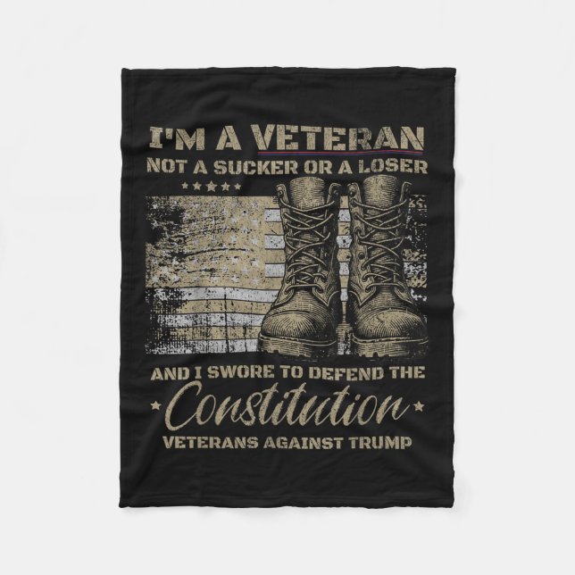 Retro-Militärveteranen gegen Trump-Protest Fleecedecke (Vorderseite)