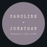 Retro Minimalistisch Dusty Lila Schreibmaschinenho Runder Aufkleber<br><div class="desc">Retro Minimalistische Schreibmaschine Schriftart Custom Wedding Classic Round Sticker in Dark Dusty Lila</div>