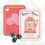 Retro-Mod-Save the Date-Slot-Maschine Hochfahren Einladung<br><div class="desc">Schlag den Jackpot mit lustigen Schriftart mit einem Mod Retro-Look. Mit einem Ace of Hearts Imitat, das mit einem lustigen Retro-Design und einem Würfeln auf der Rückseite inspiriert ist. Rote, schwarze, orangefarbene und sehr helle cremefarbene Farben. Ideal für eine Save the Date- oder Partnerparty! Alle Formulierungen können geändert werden, mit...</div>