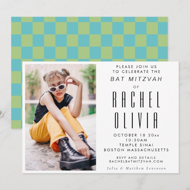 Retro Modern Chic Foto Blau und Grün Bat Mitzvah Einladung (Vorne/Hinten)