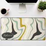 Retro Moderner Abstrakter Minze Schwarzer goldfarb Schreibtischunterlage<br><div class="desc">Tauchen Sie ein in einen farbenfrohen Tanz mit unserem Abstrakten Retro Modern Liquid Marble Wave Muster. Dieses Muster, das die dynamische Fluidität marmorierter Oberflächen und die charmante Ästhetik des Retro-modernen Designs hervorruft, ist ein Fest für die Augen. Eine Sinfonie lebendiger Farben, Wirbel und Strömungen in wellenartigen Bewegungen, die ein faszinierendes...</div>