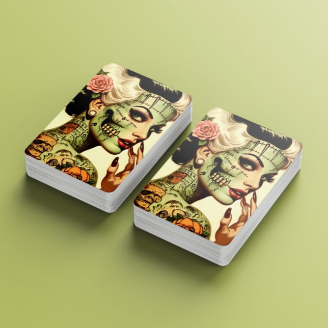 Retro-Monster Pin-up Spielkarten (Von Creator hochgeladen)