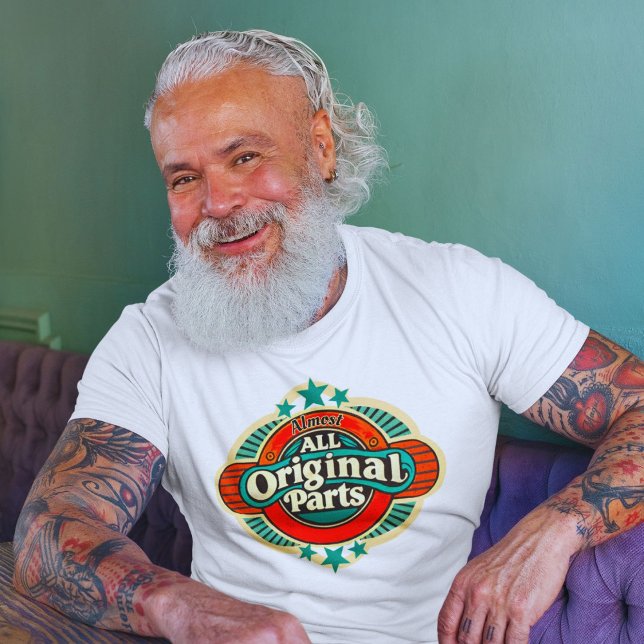 Retro nahezu alle Originalteile individuell T-Shirt (Von Creator hochgeladen)