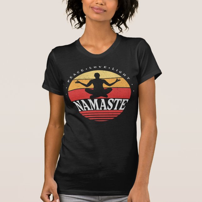 Retro Namaste, Yoga-Pose T-Shirt (Vorderseite)