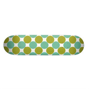 Retro Olive und grüne Punkte Skateboard