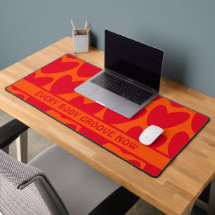 Retro Orange und Groovy Rote Herzen Schreibtischunterlage