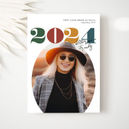 Retro Oval Modern Class of 2024 Foto Abschluss Einladung