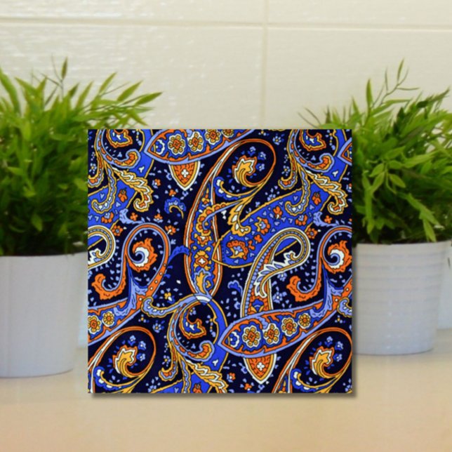 Retro Paisley Muster Blau Orange Farben Fliese (Add personality to your tiled space with this retro paisley pattern ceramic tile in blues + oranges.)