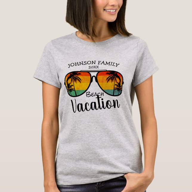 Retro Palm Trees Sonnenbrille Familienurlaub T-Shirt (Vorderseite)