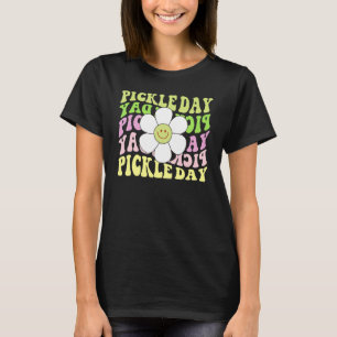 Retro Pickle Day Happy Face Blume Groovy Food T-Shirt