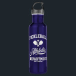 Retro Pickleball Athletic Department Custom Edelstahlflasche<br><div class="desc">Mit dieser lustigen Pickleball-Wasserflasche mit gekreuzten Paddeln,  Ball und Retro-Typografie können Sie stilvoll entspannen. Fügen Sie Ihren eigenen Text zu personalisieren - Spielername,  Teamname,  Clubname,  Stadt,  Stadt,  Turniername,  etc. Ein tolles Geschenk für Pickleball Spieler,  Trainer,  Teamkollegen,  etc.</div>