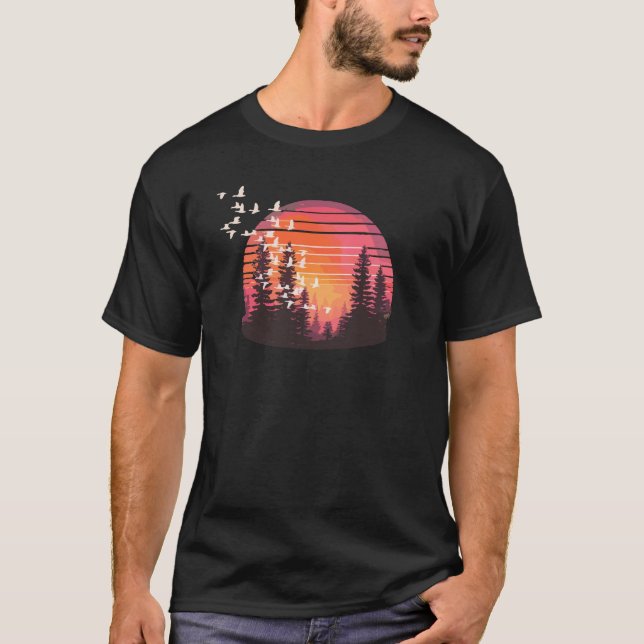 Retro Pine Trees Sunset Adventure Shirt (Vorderseite)