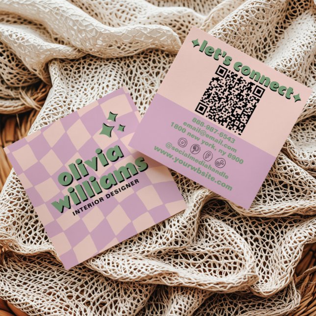 Retro Pink Green QR Code Groovy Checkered Girly Quadratische Visitenkarte (Von Creator hochgeladen)
