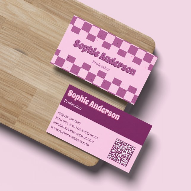 Retro Pink & Purple Checkerboard with QR Code Visitenkarte (Von Creator hochgeladen)