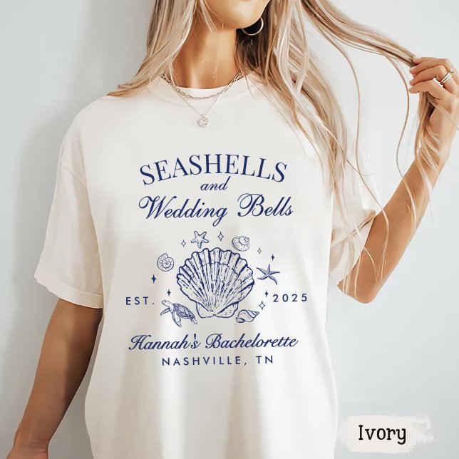 Retro Pink Seashells & Wedding Bachelorette T-Shirt (Von Creator hochgeladen)