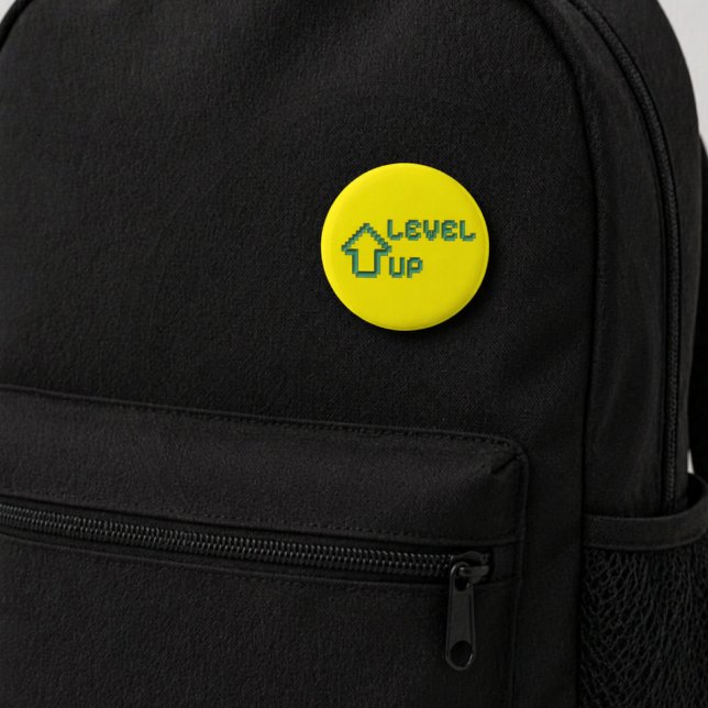 Retro Pixel Art Level Up Pin Knopf Button (Von Creator hochgeladen)