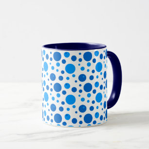 Retro-Polka-Punkte-und-Kreise-Muster in Blautönen Tasse