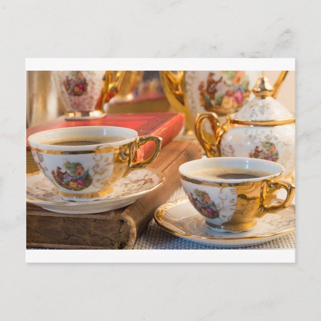 Retro Porzellan Kaffeetassen mit heißem Espresso Postkarte (Vorderseite)
