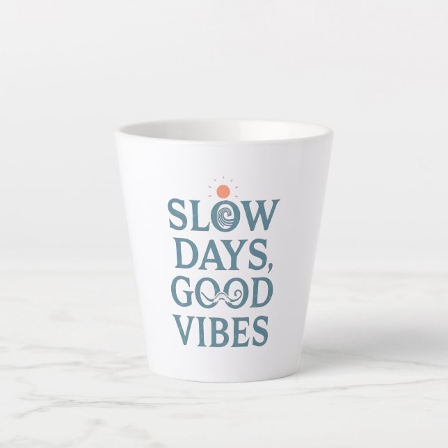 Retro Positive and Relaxing Saying Milchtasse (Vorderseite)