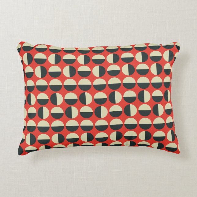 Retro Red Black Beige Polka Dot 60er Muster Dekokissen (Vorderseite)