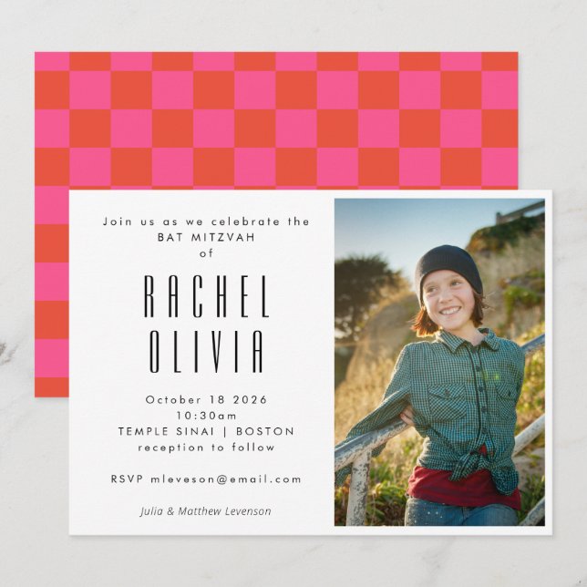Retro Rosa und Rote Tafel Foto Bat Mitzvah Einladung (Vorne/Hinten)
